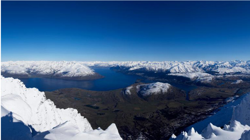 Escape the crowds and discover the breathtaking beauty of the the Remarkable Alpine Range. Your guide will take you on a specialised hike tailored to your fitness and experience level, exposing you to the most breathtaking sights of this alpine wonderland.