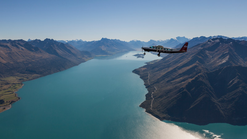 Discover the breath-taking beauty of the Milford sound from astounding heights!