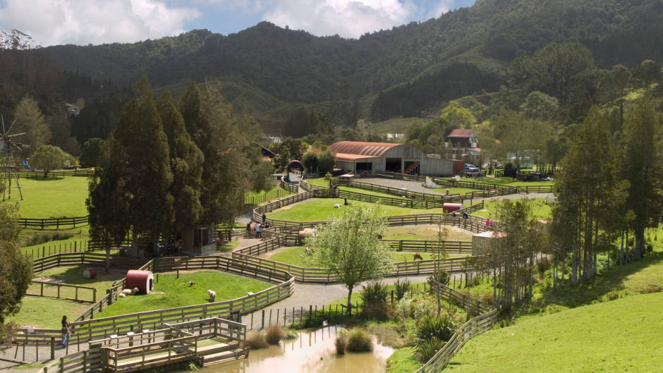 Escape the hustle and bustle of the city and discover Rural New Zealand at Sheepworld, just a 45 minute drive north of Auckland!