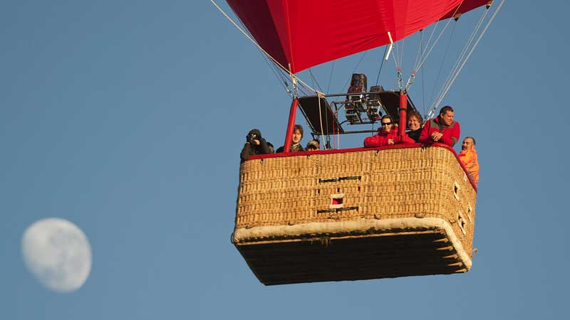 Hot Air Ballooning is a magical experience and a flight with Ballooning Canterbury offers panoramic views across the fertile Canterbury Plains to the Southern Alps.

