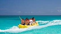 Banana Boat Ride - Airlie Beach