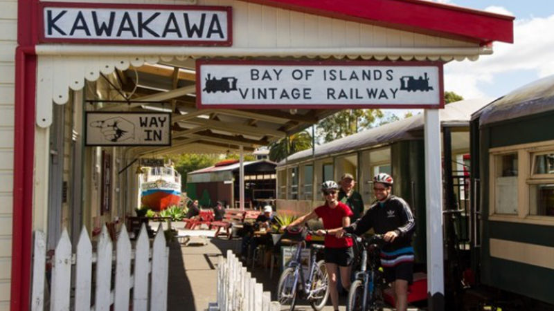 Set off on your own adventure and discover the scenic beauty of Northland’s famous Twin Coast Trail.