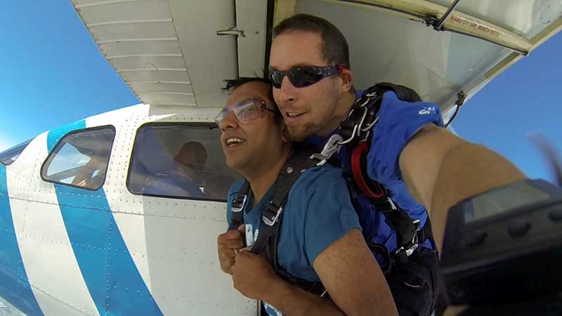 Feel the adrenalin rush as you get high in the vines! Skydiving the Yarra Valley gets you up to 15,000 feet where you'll experience an insane 60 seconds of life-changing freefall