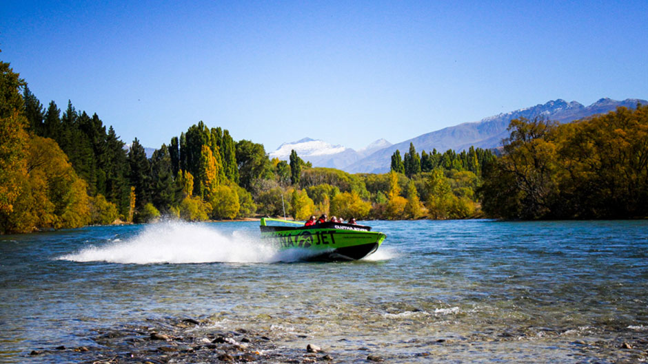 Hit the water for an unforgettable exhilaration and blood-pumping thrill of New Zealand’s most iconic adventure activity, the jet boat!