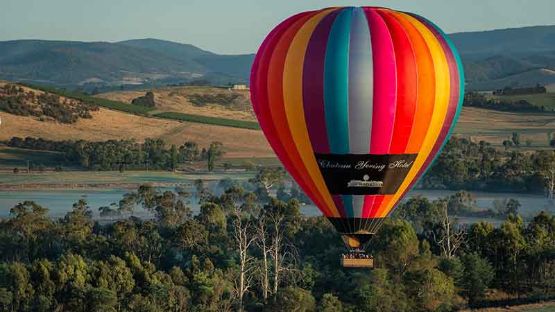 Take a walk on the wild side and experience a magical hot air ballooning flight over the beautiful Yarra Valley!
