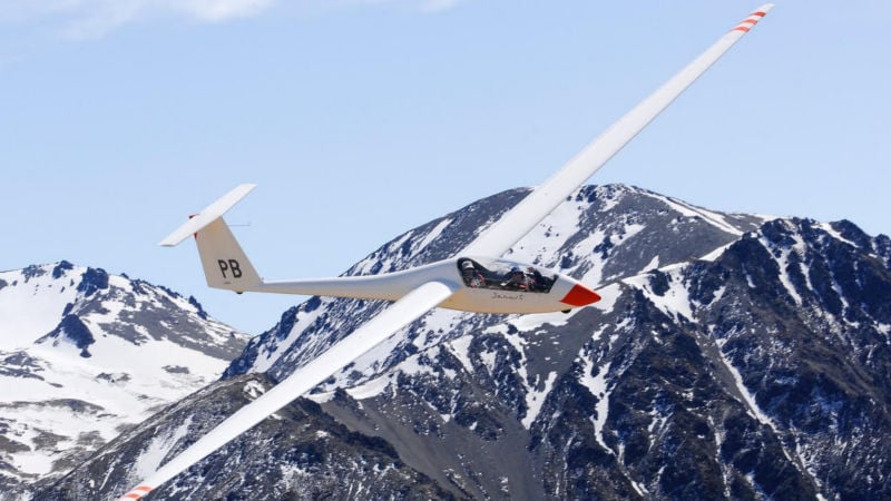 Experience a breath-taking glider flight over the stunning Christchurch Mountains and Plains! 