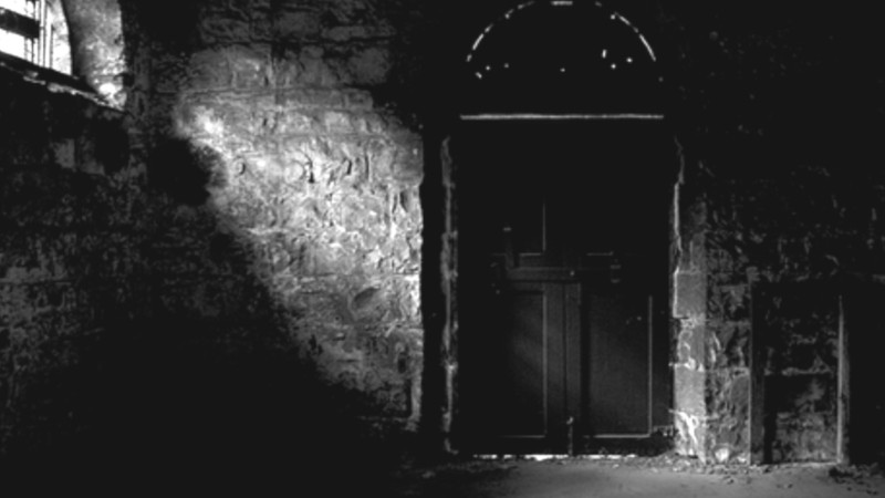 Join Lantern Ghost Tours for a spine-chilling exploration into the heart of Melbourne Victoria’s paranormal realm.