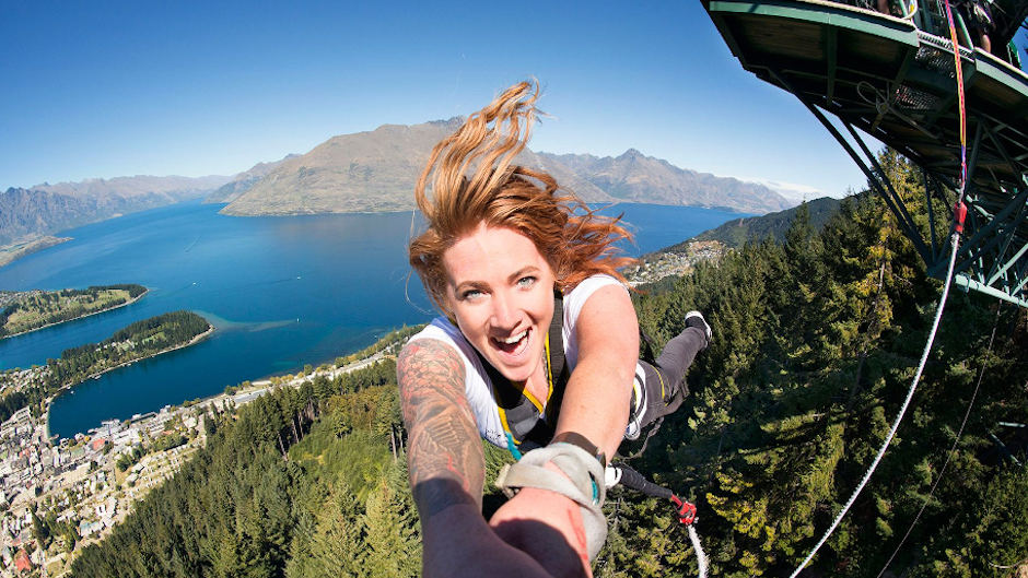 Combine the Ledge Bungy and Swing for two epic thrills with awesome views of Queenstown as your backdrop! 