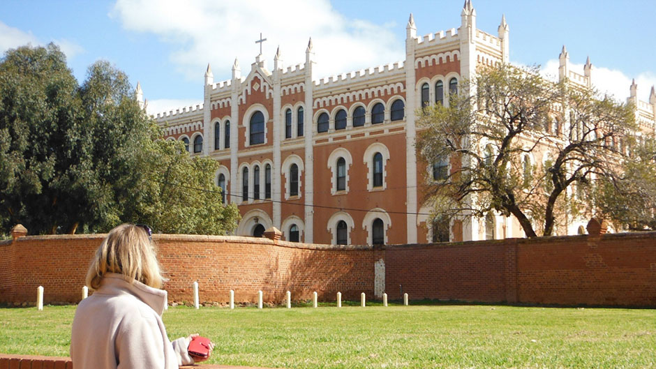 Make your way to New Norcia on this full day tour with stops at Toodyay and Tercoin along the way! 