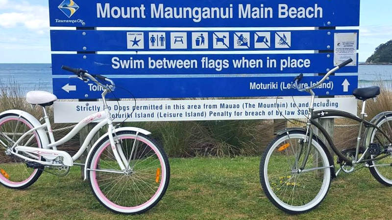 Cruise around the stunning beachside town of Mount Maunganui at your own pace on an epic Cruiser Bike from the iconic Indi Bikes!