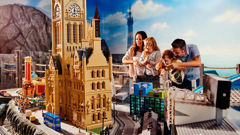 Visit Legoland Discovery Centre for the ultimate family fun in Melbourne!
