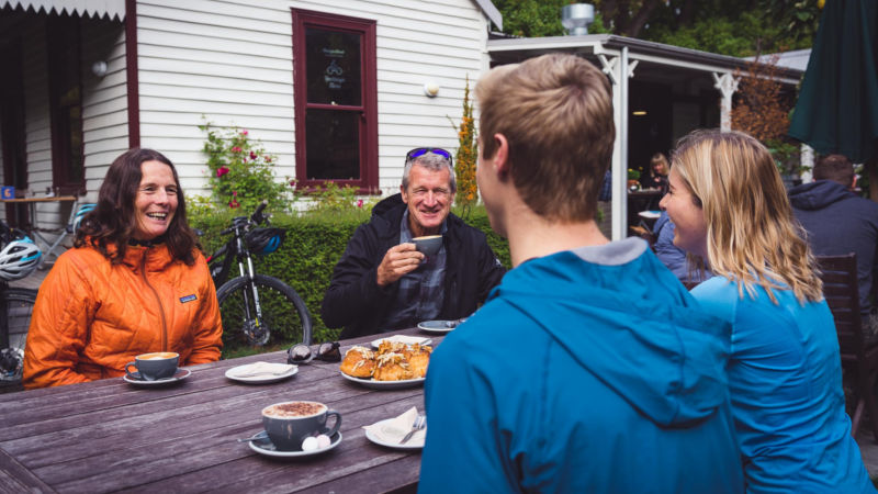 Explore the quaint village of Arrowtown before you ride at your own pace along the stunning Queenstown Trail to the shores of Lake Wakatipu and into Queenstown Bay!