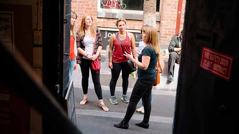 Get "caffeinated" at Melbourne's quaint and quirky coffee shops. Enjoy four delicious cups of coffee whilst taking in the city's sights on this walking tour.