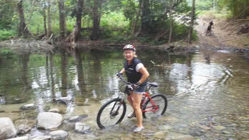 Cairns is renown for its fantastic mountain biking, come with us for an amazing guided tour