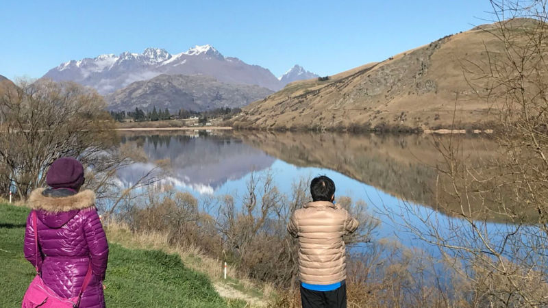 Experience and taste the very best of Queenstown & Arrowtown on a memorable half day small group tour.