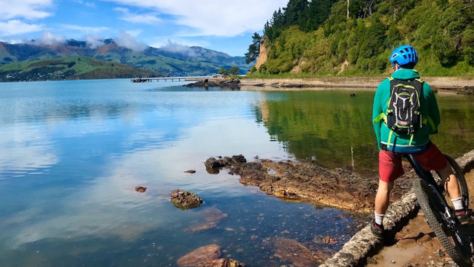 Explore the stunning beauty of the Akaroa coastline and countryside on the Banks Peninsula on our 2 hour guided Ebike tour.