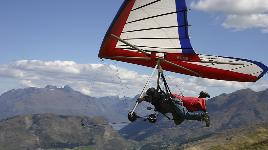 Learn more about hang gliding and get to fly the glider yourself!
