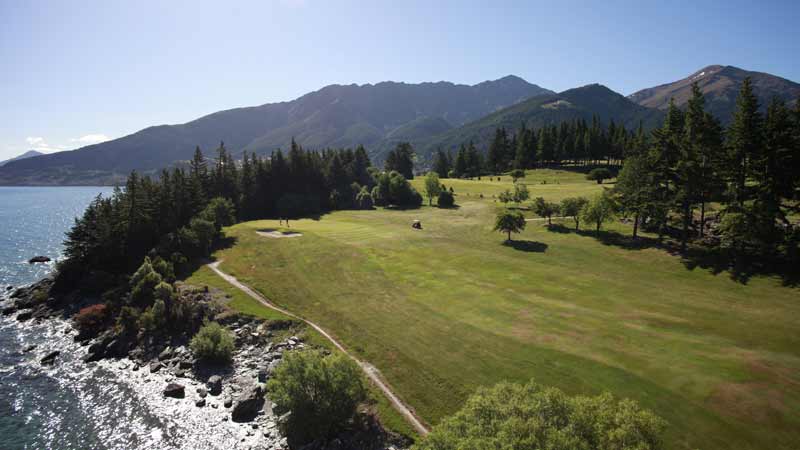 Kelvin Heights Golf Course is internationally regarded as one of the most picturesque golf courses in the world. Situated on the edge of Lake Wakatipu and surrounded by stunning mountain vistas in every direction, playing at Kelvin Heights is a unique opportunity not to be missed while staying in the Southern Lakes Region.