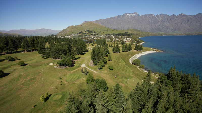 Kelvin Heights Golf Course is internationally regarded as one of the most picturesque golf courses in the world. Situated on the edge of Lake Wakatipu and surrounded by stunning mountain vistas in every direction, playing at Kelvin Heights is a unique opportunity not to be missed while staying in the Southern Lakes Region.