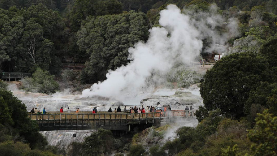 Experience the cultural hub of New Zealand on an exciting day trip from Auckland to Rotorua...