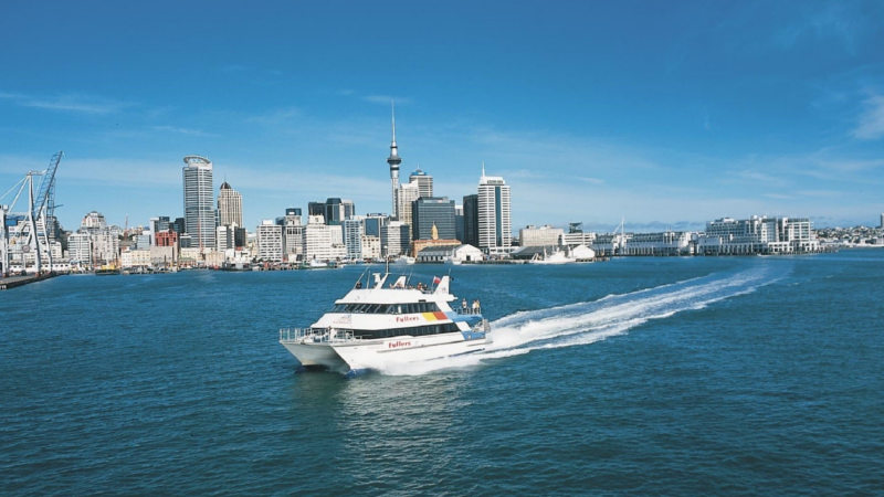 Discover the highlights and landmarks of Auckland city before enjoying a 1.5-hour Fullers Cruise around the Waitemata Harbour and visiting Auckland's iconic Sky Tower...