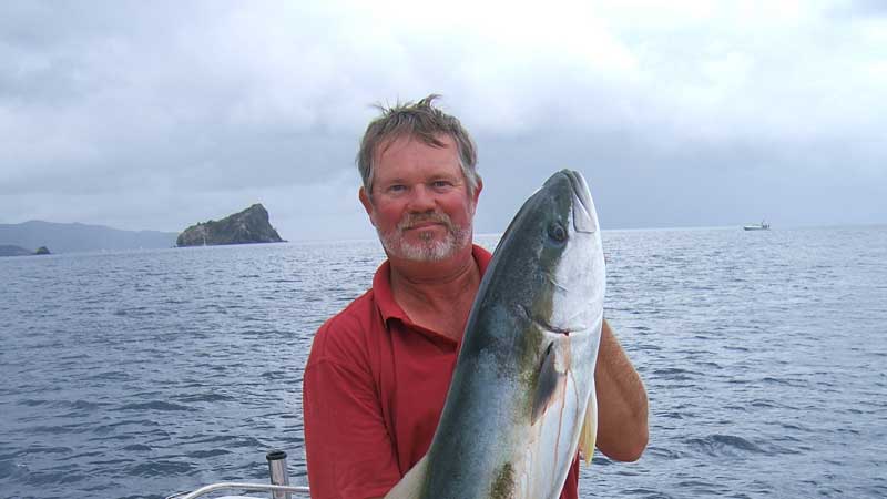 Join Auckland's top inshore Snapper fishing charter team for a fantastic 6-hour fishing trip on the Hauraki Gulf.